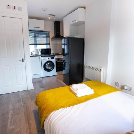 No 01 Small Studio Flat In Aylesbury Town Station Luaran gambar