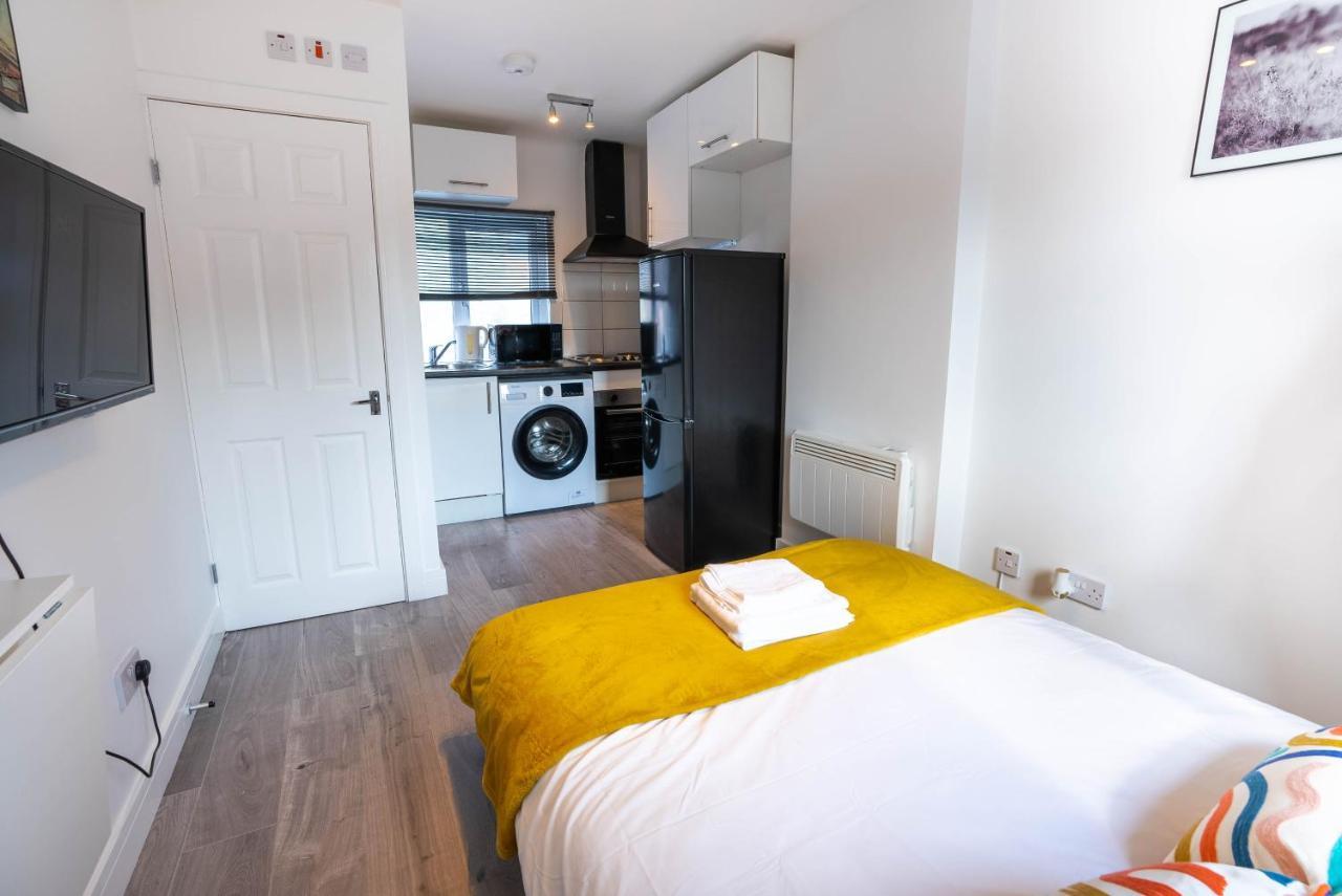 No 01 Small Studio Flat In Aylesbury Town Station Luaran gambar